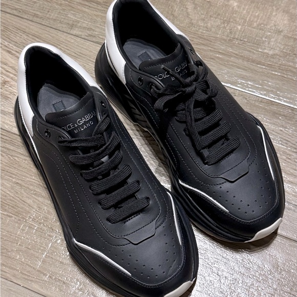 Dolce & Gabbana Daymaster Black & White Sneakers - Picture 9 of 11